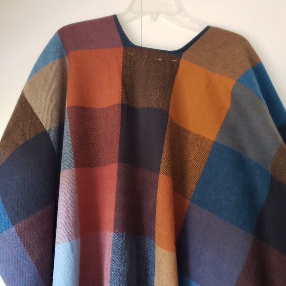 Sonoma Shawl/Wrap/Ruana- one size fits all - Picture 4 of 12